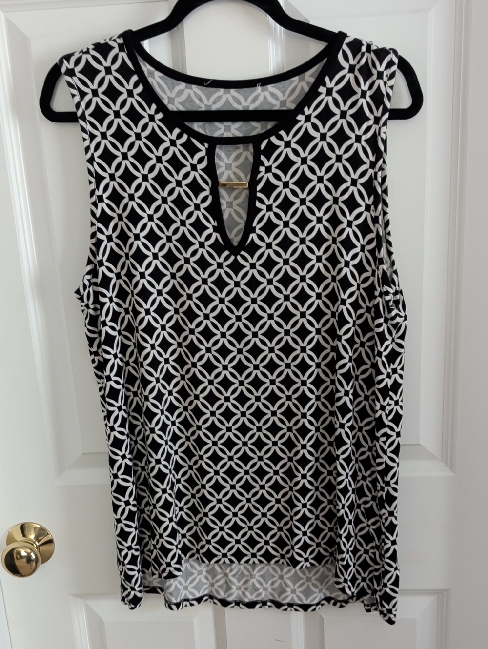 Michael Kors Black & White Geometric Keyhole Tank